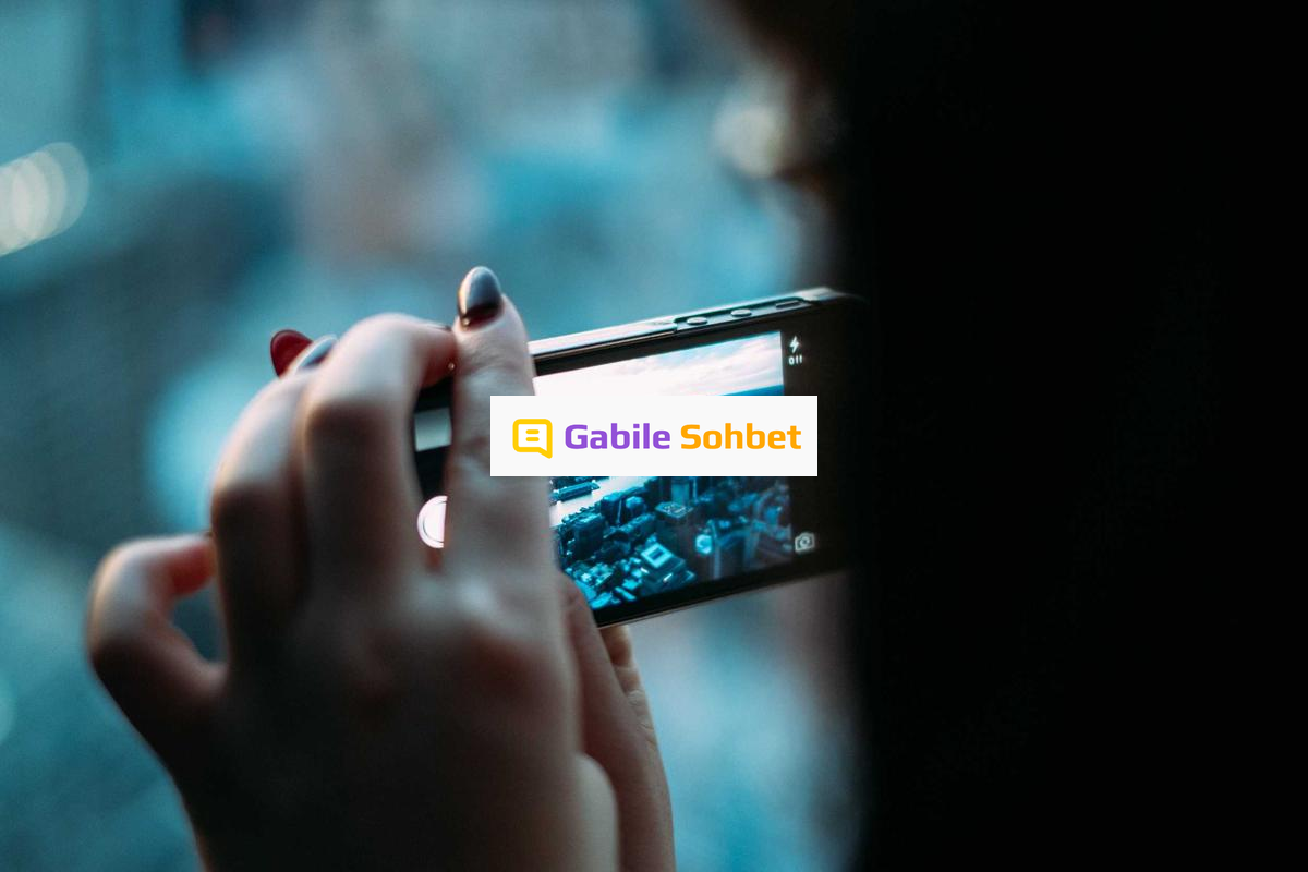 Siber Alem Chat: Kızlarla Online Sohbet